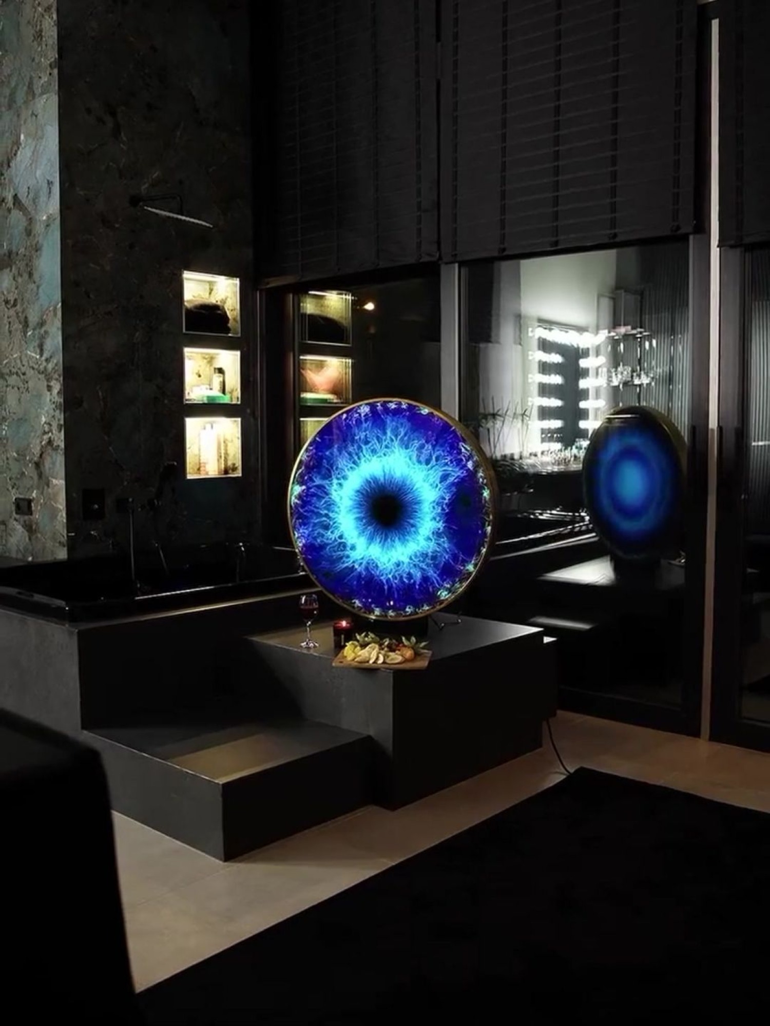 Göz Desenli LED Işıklı Davul